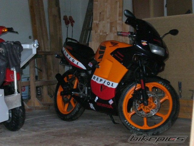 Photo 1973456