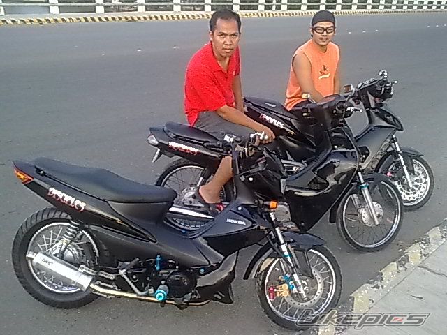 Photo 1974122