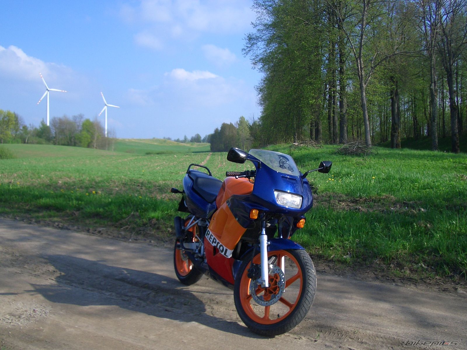 Photo 1974315
