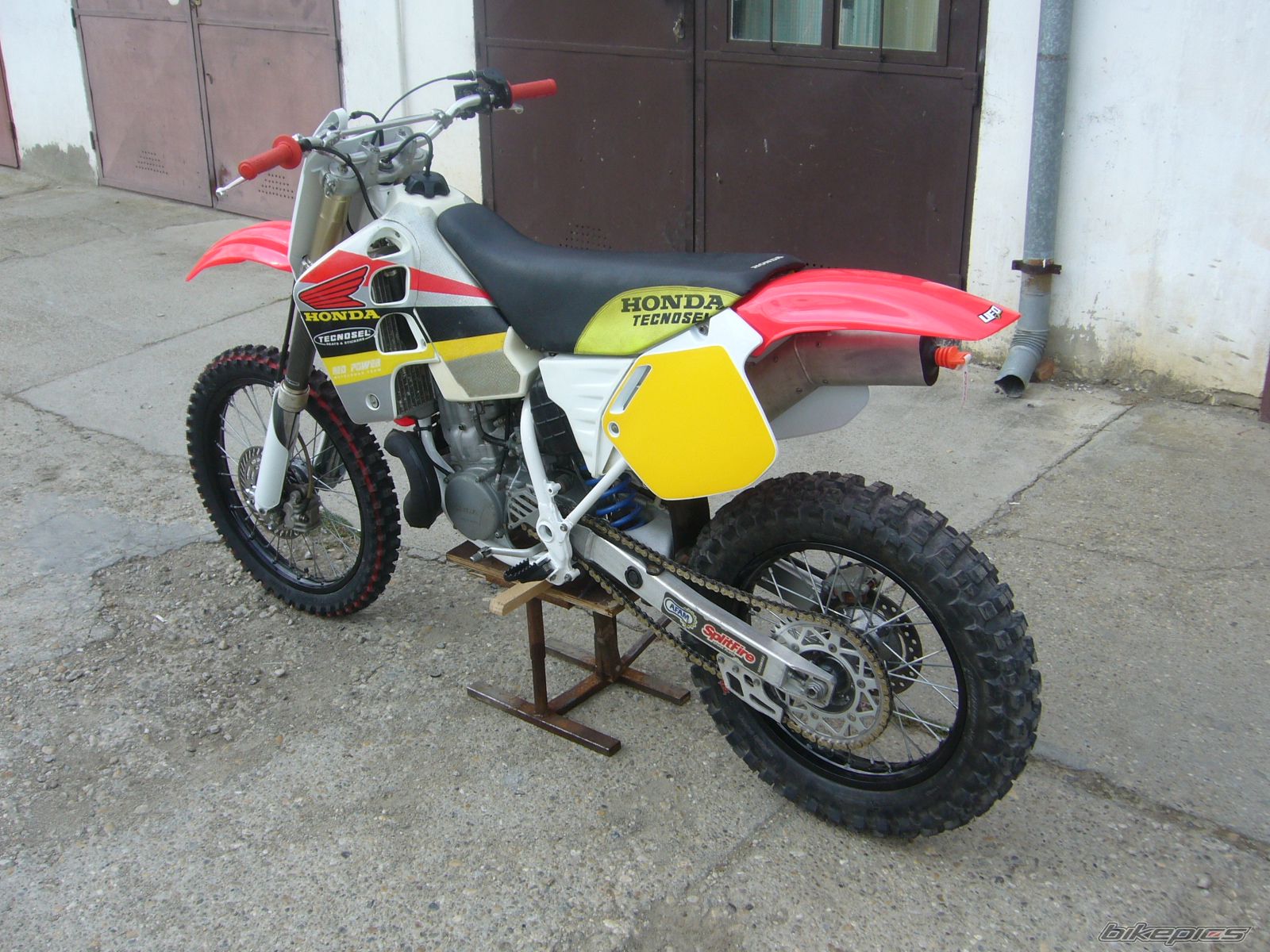 Photo 1974341