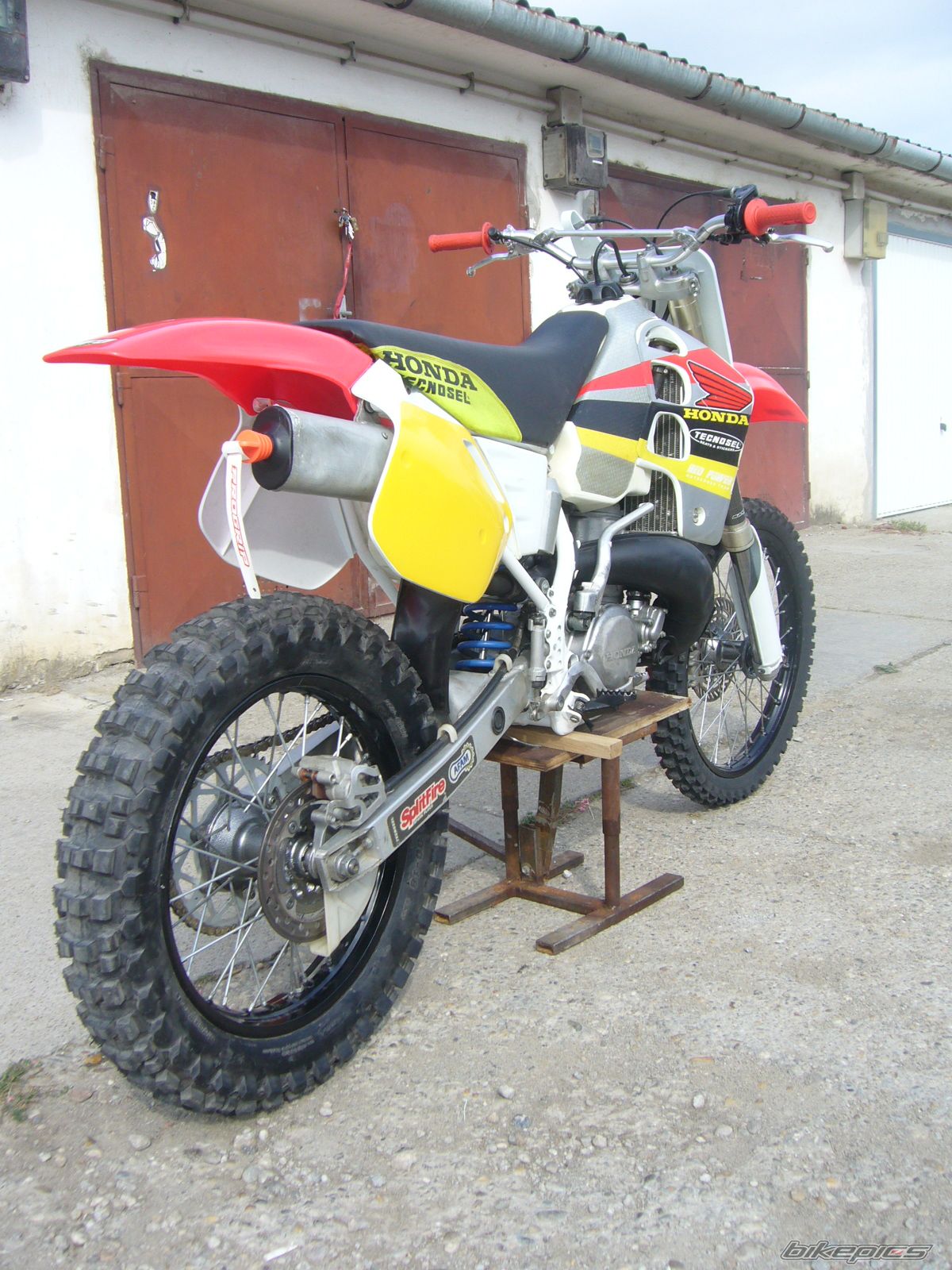 Photo 1974342