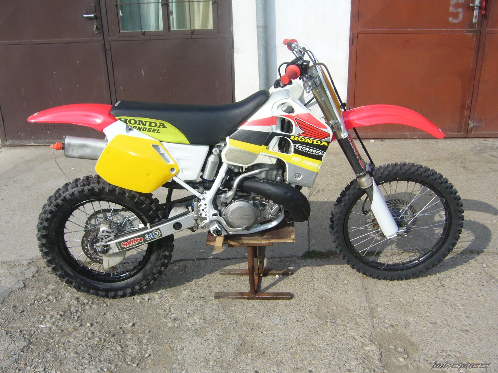 Photo 1974348