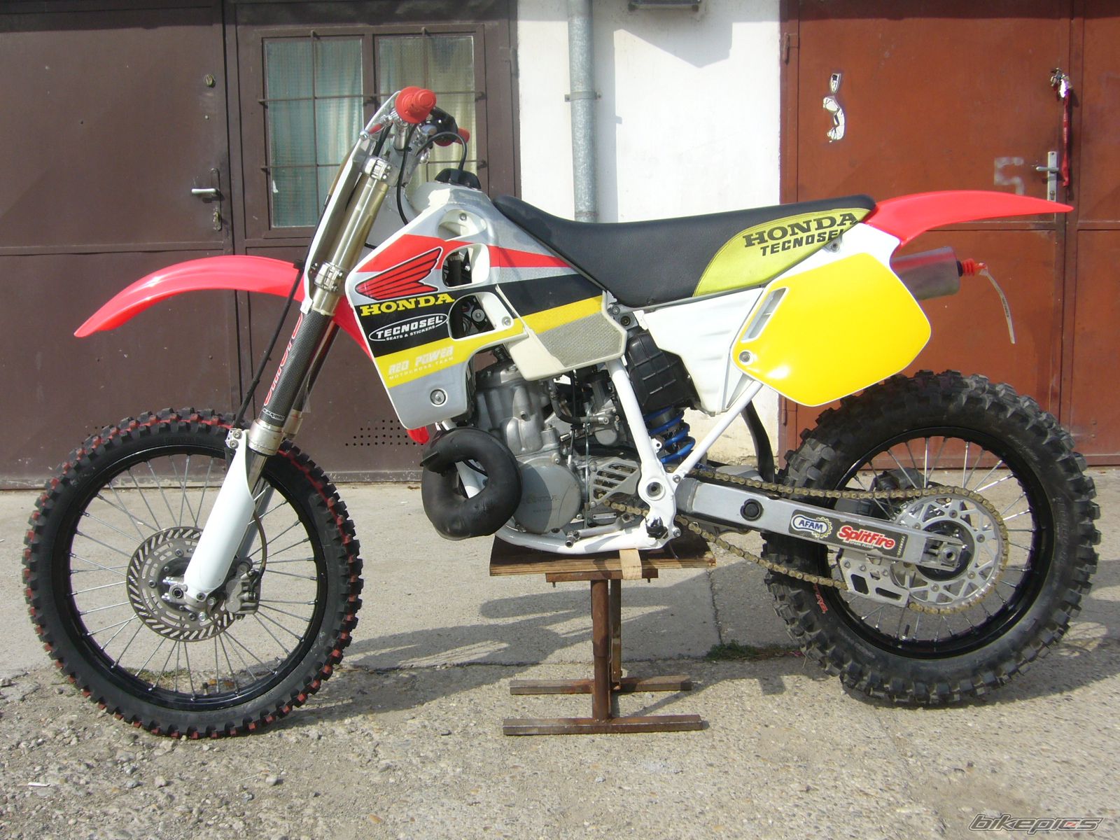 Photo 1974350