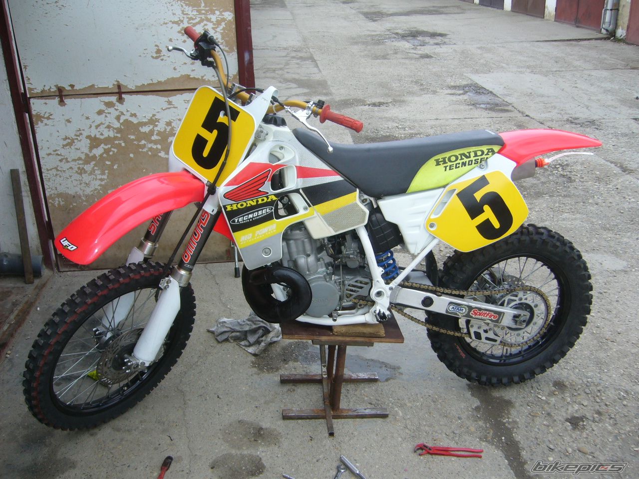 Photo 1974360