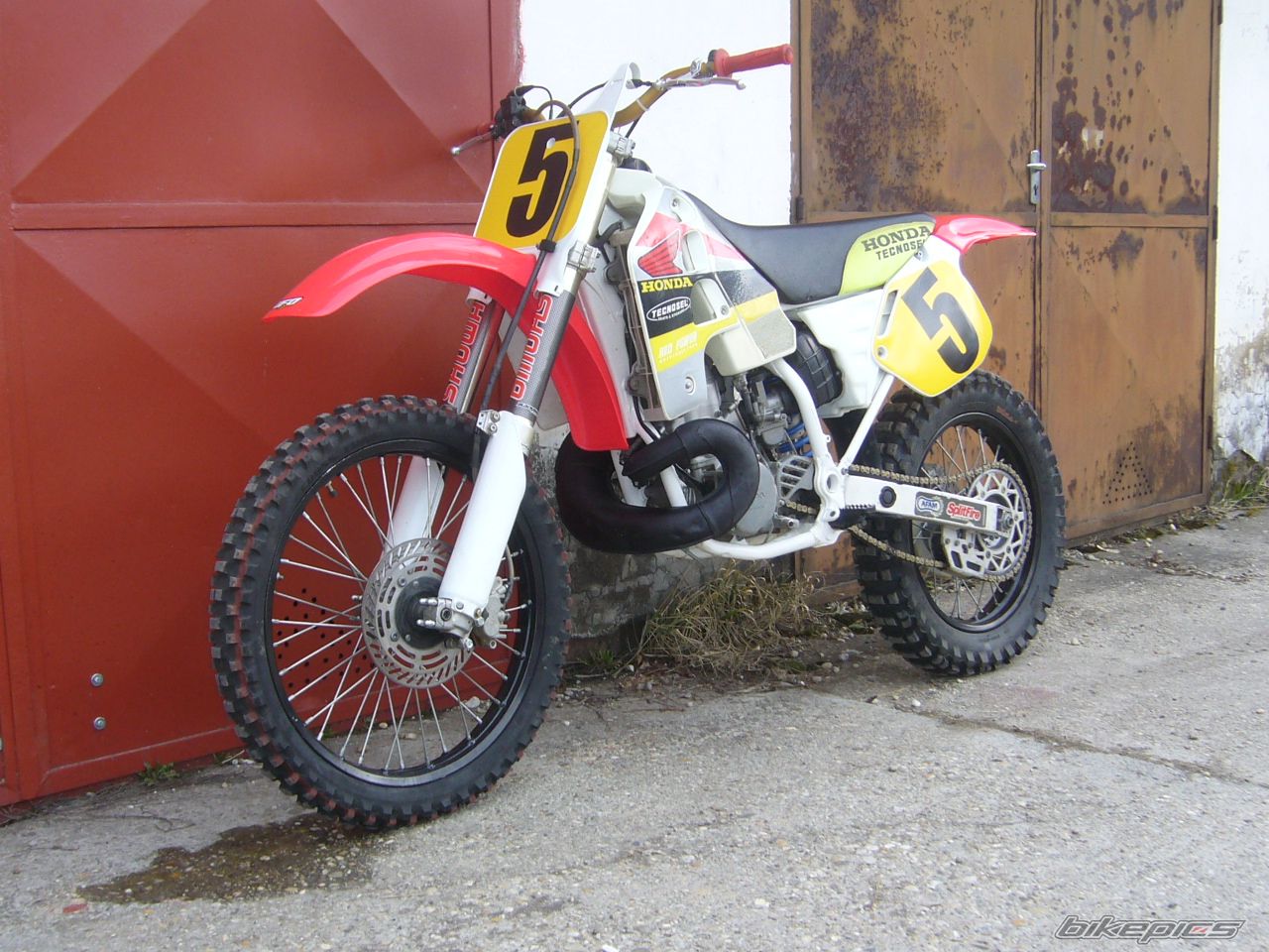 Photo 1974361