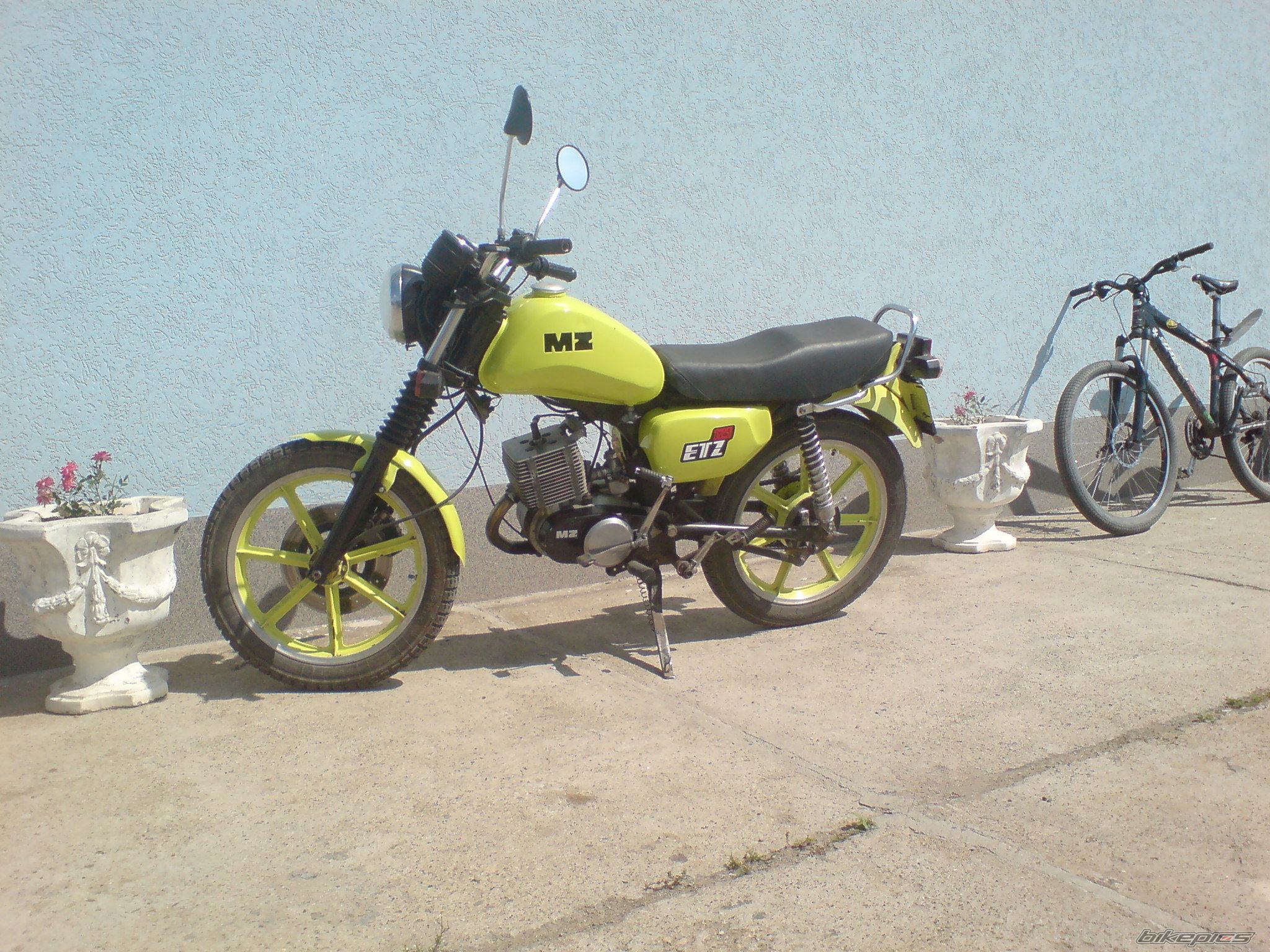 Photo 1974627