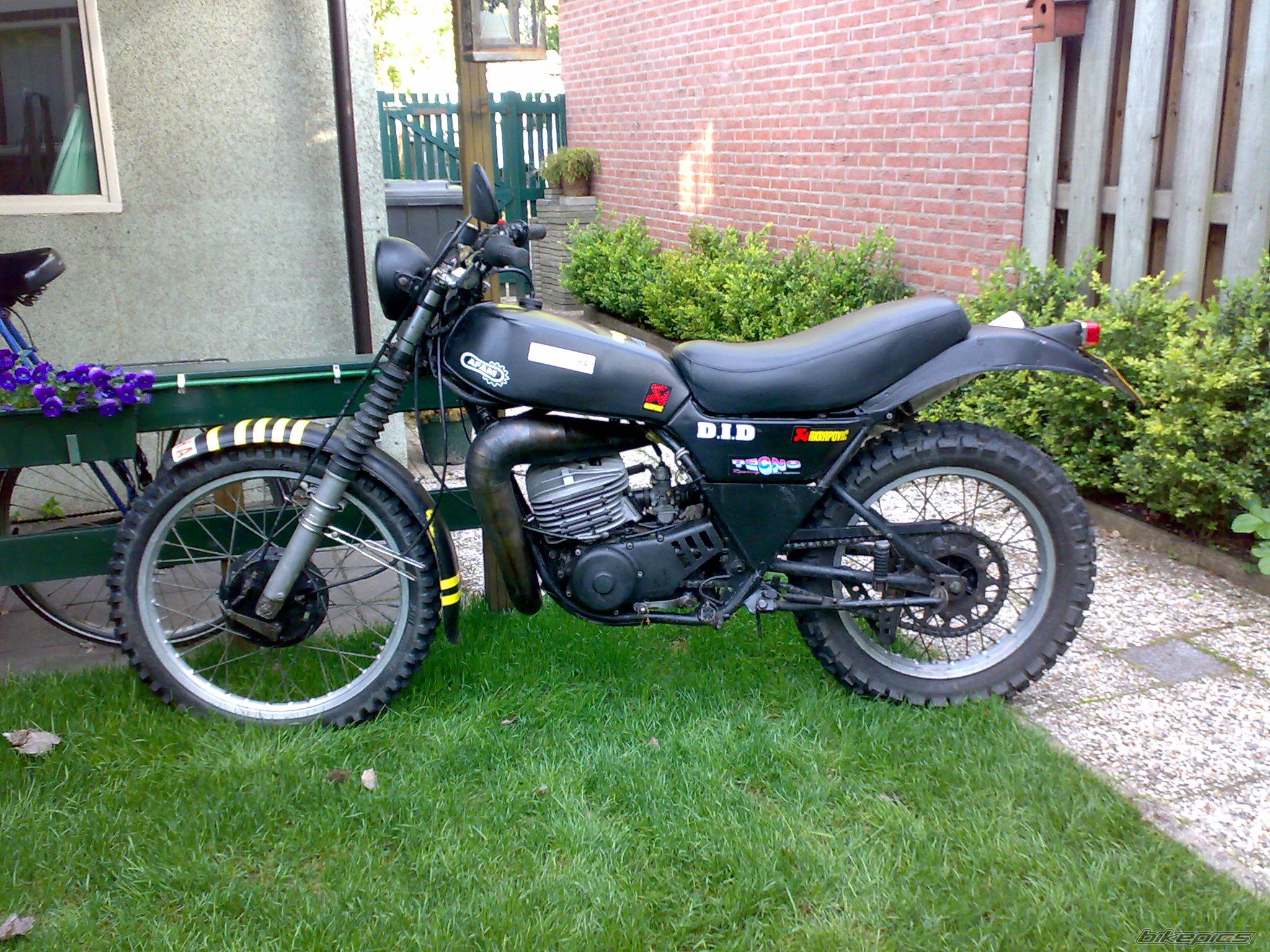 Photo 1974770