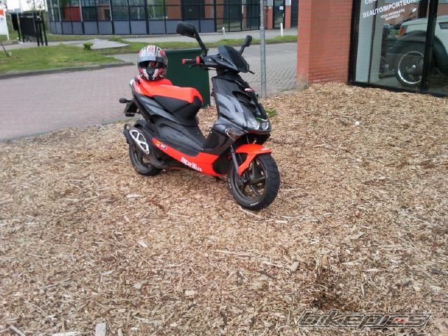 Photo 1974983