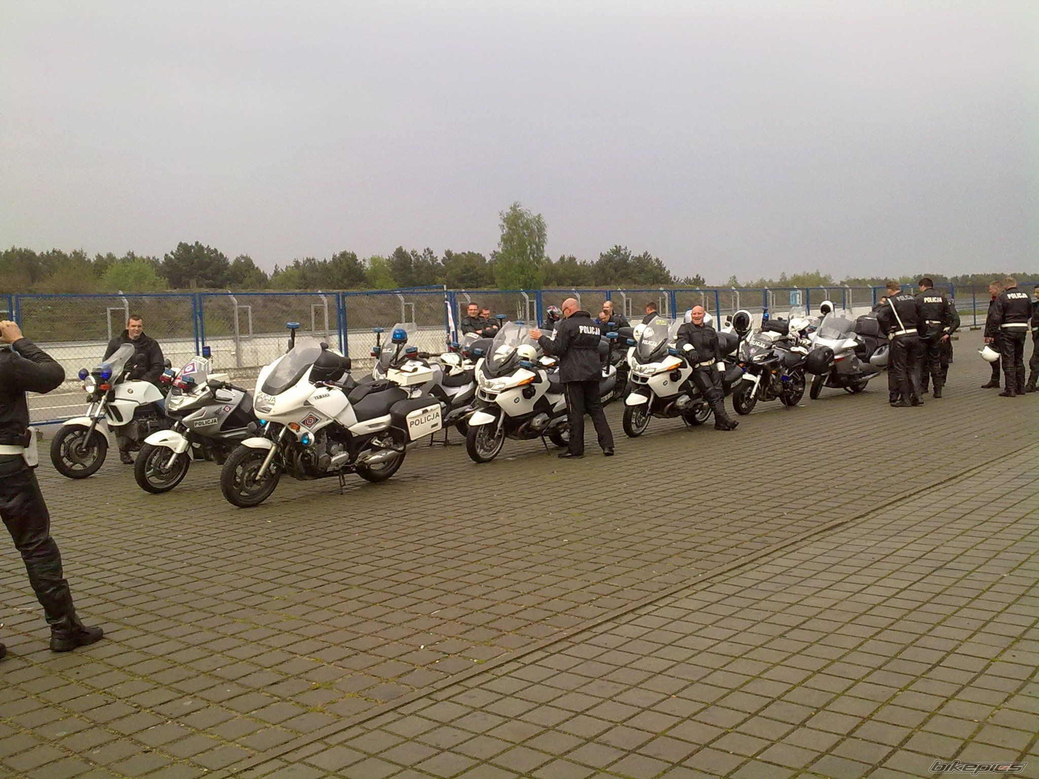Bike Photo 1975075