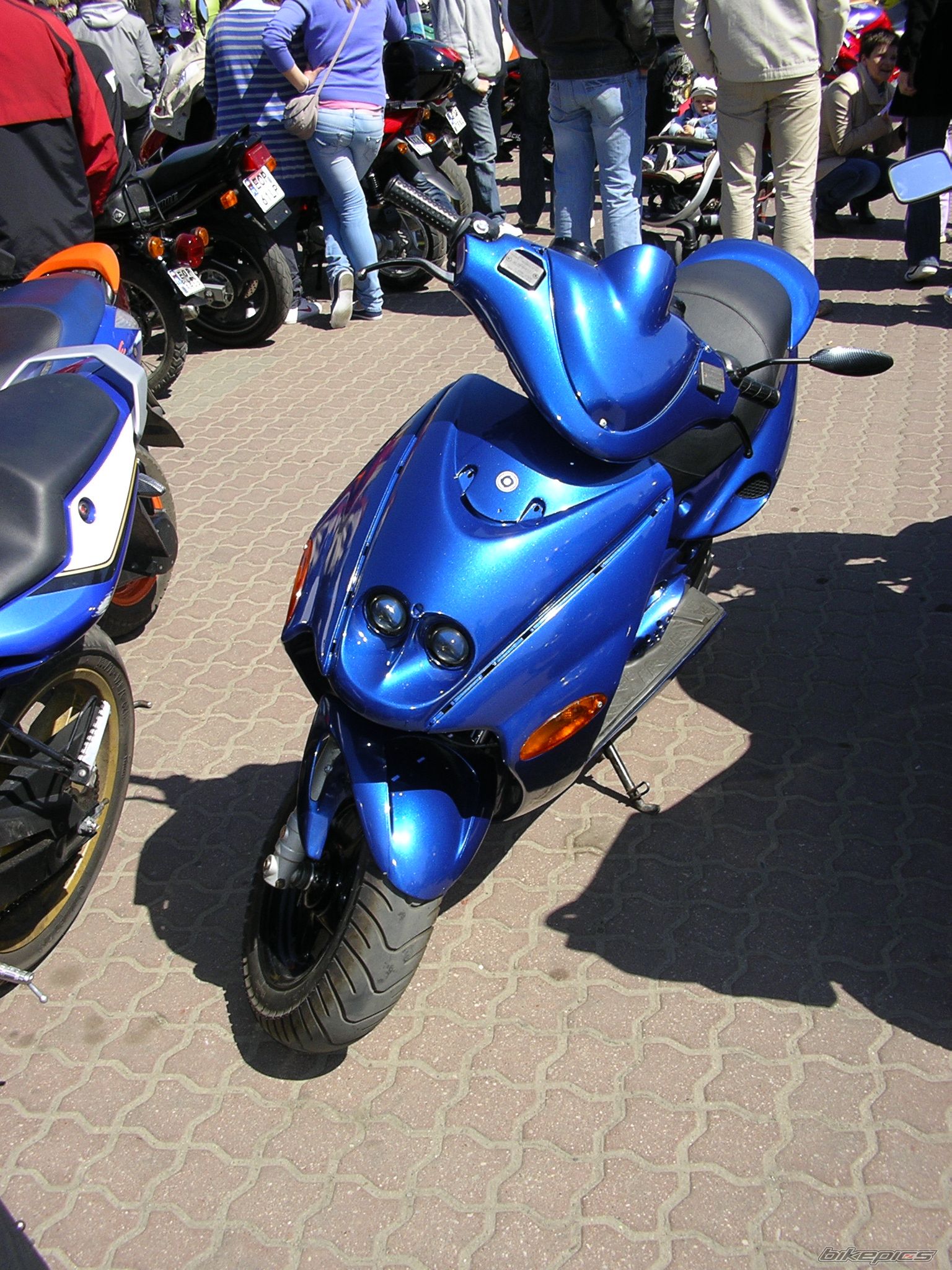 Bike Photo 1975400