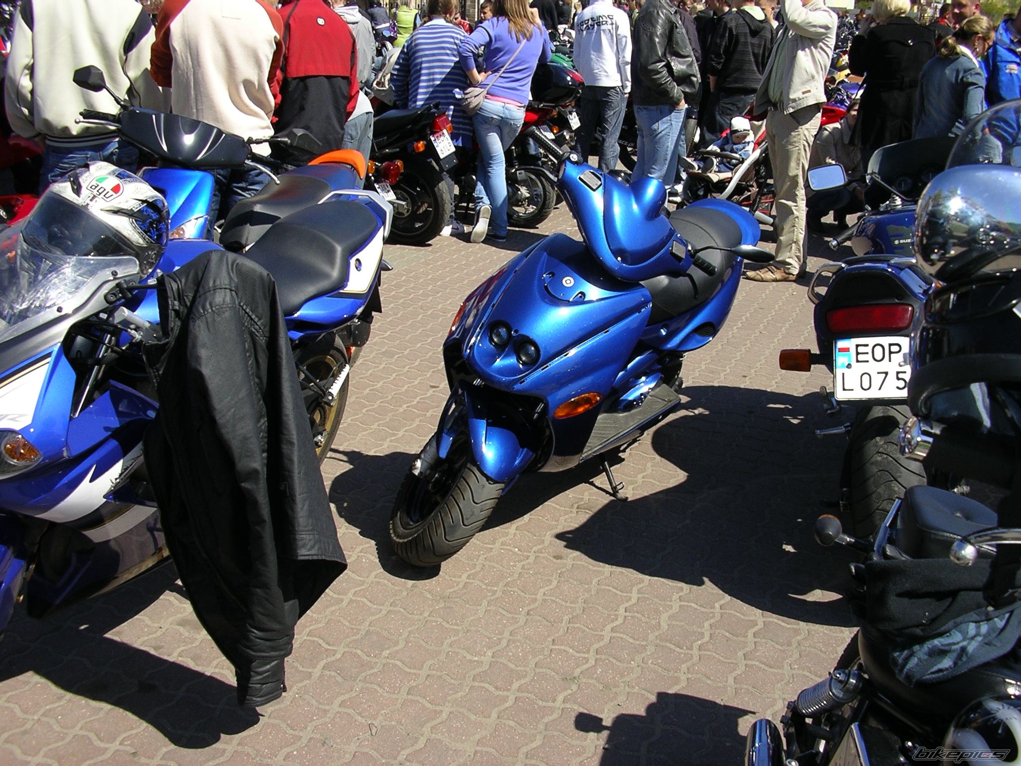 Bike Photo 1975402