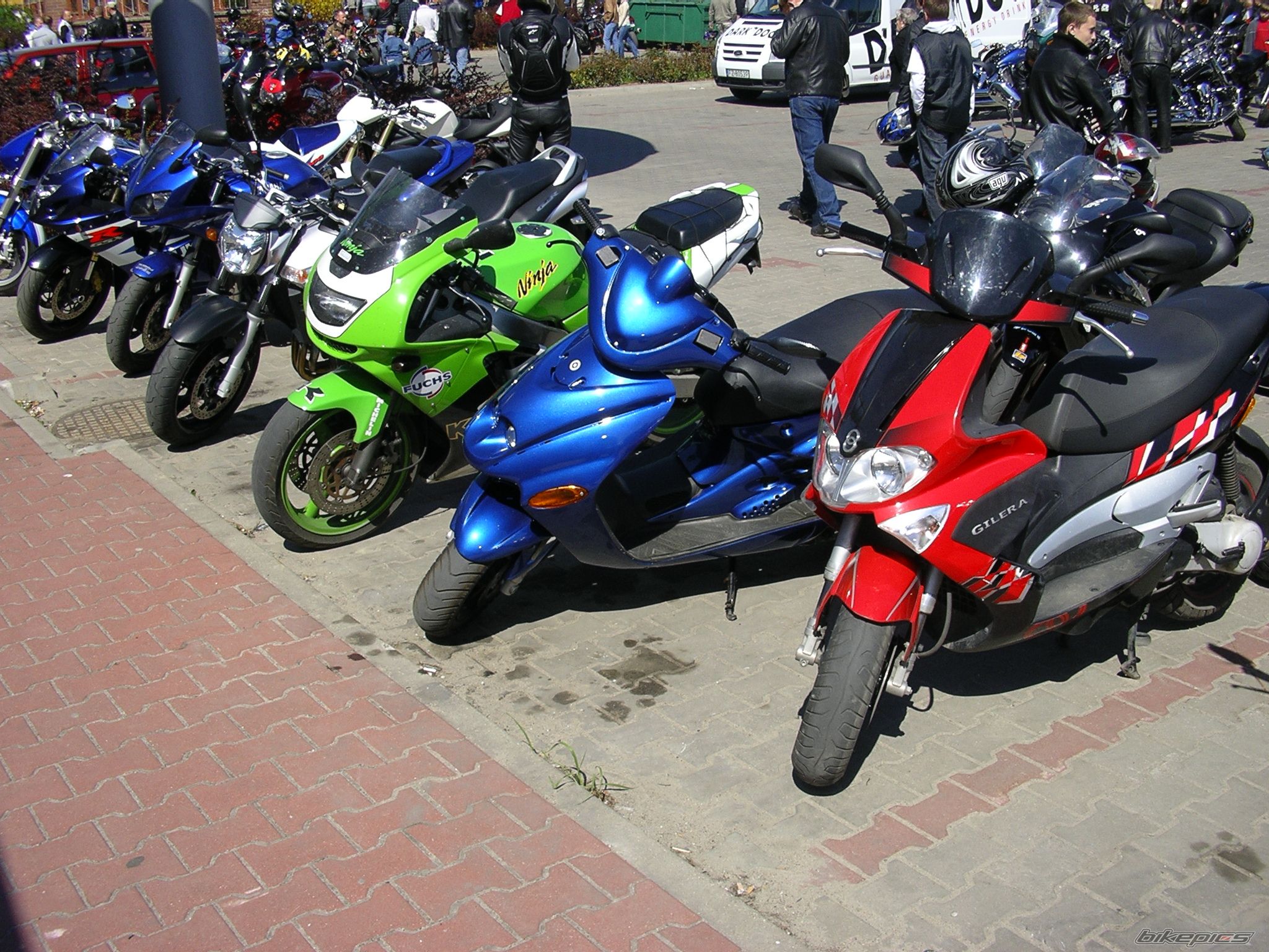 Bike Photo 1975405