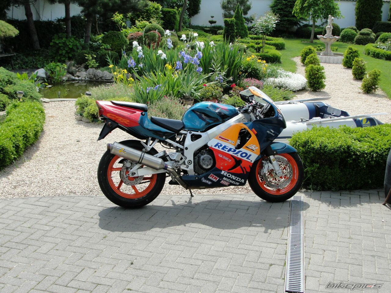 Bike Photo 1975857