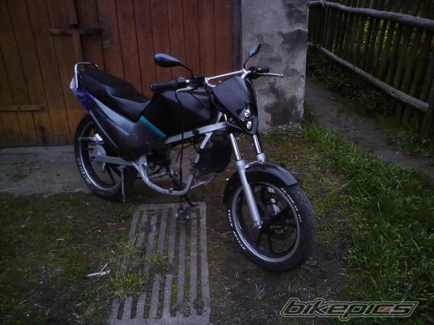 Photo 1976281