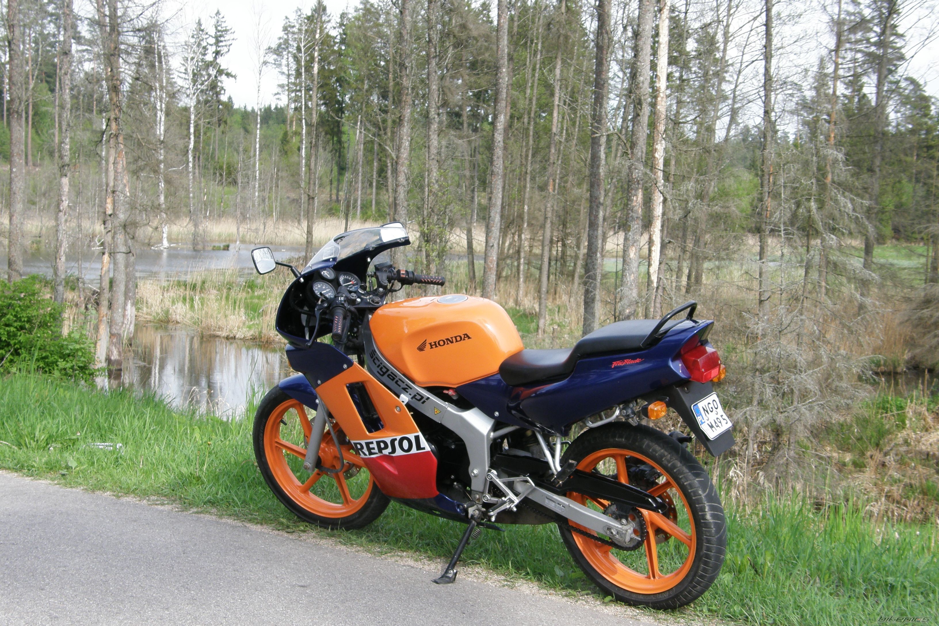 Photo 1976777