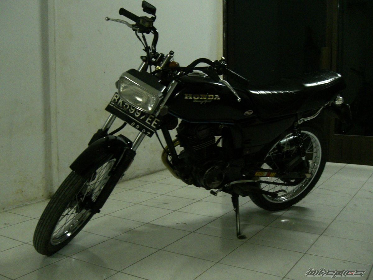 Photo 1976789