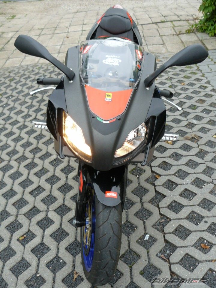 Photo 1976834