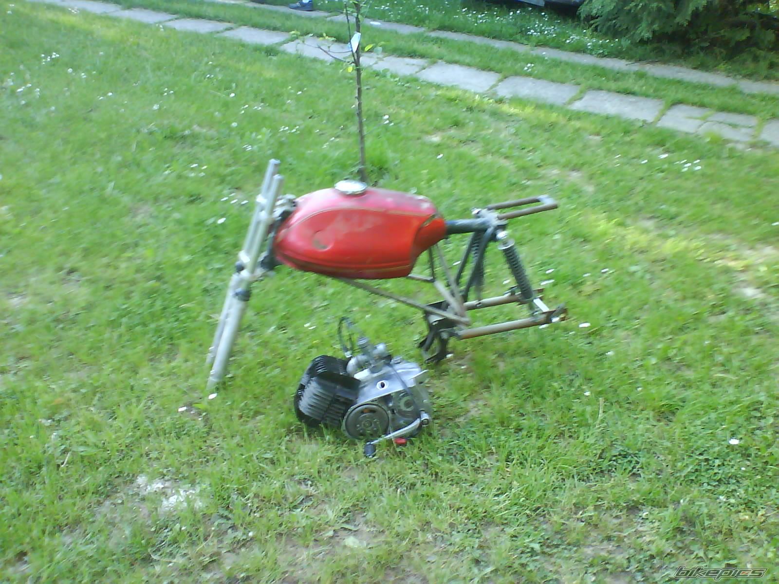 Photo 1976842