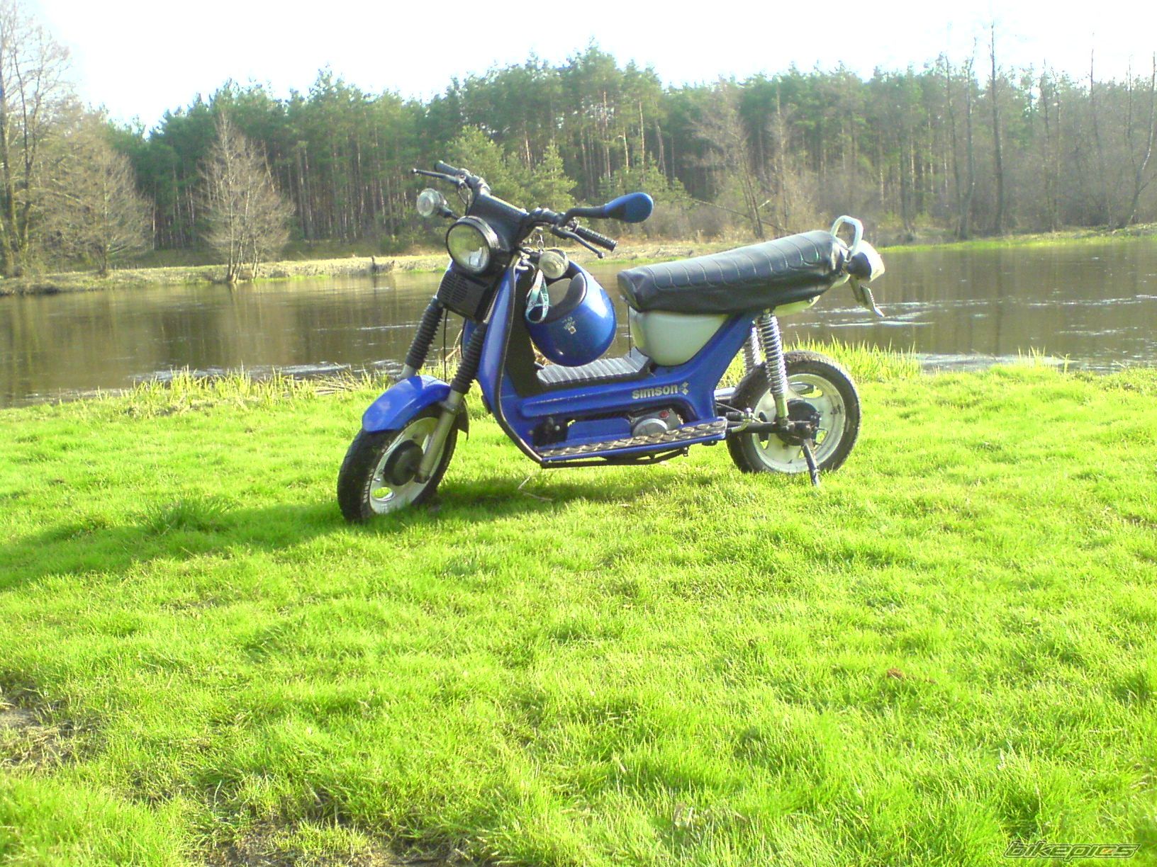 Photo 1976984