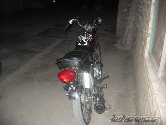 Photo 1977000