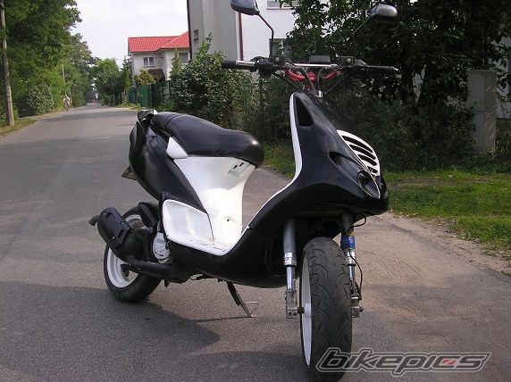 Photo 1977086