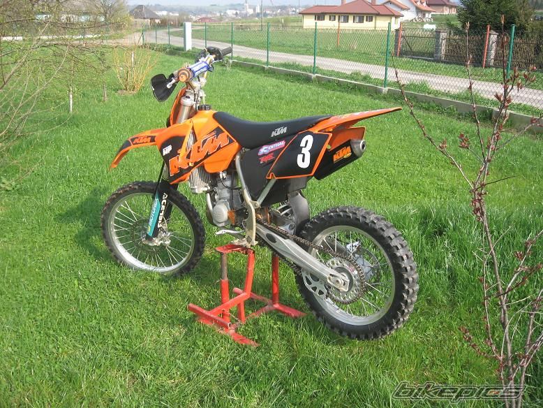 Photo 1977097