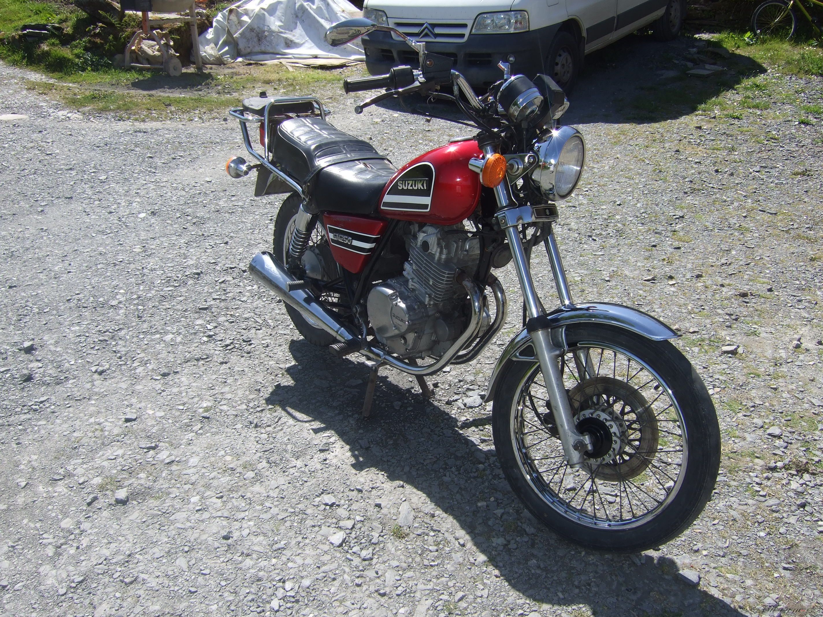 Photo 1977147