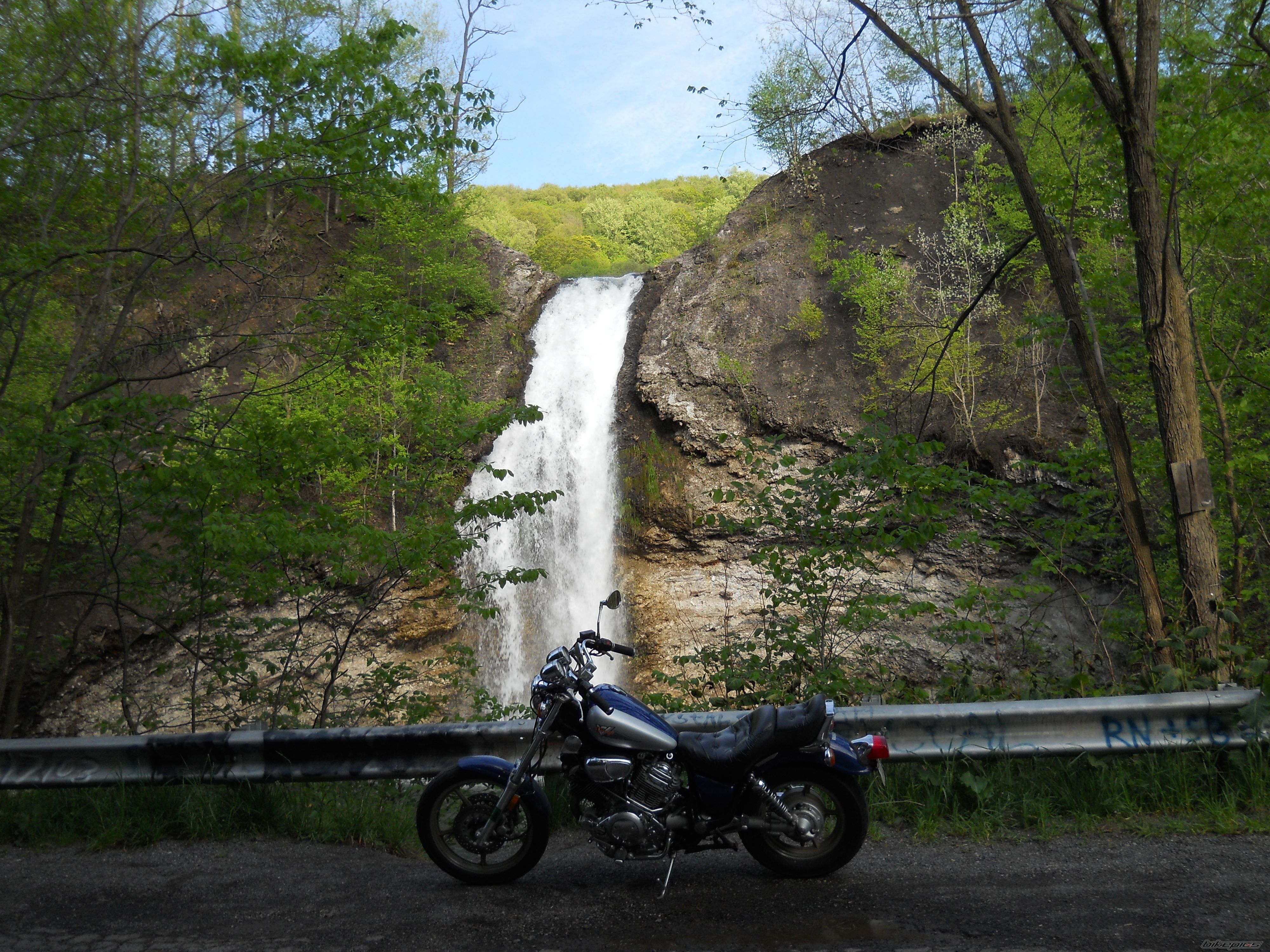 Photo 1977449
