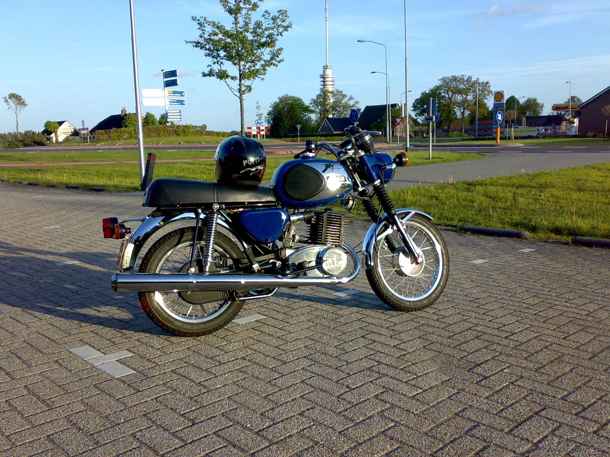 Photo 1978141
