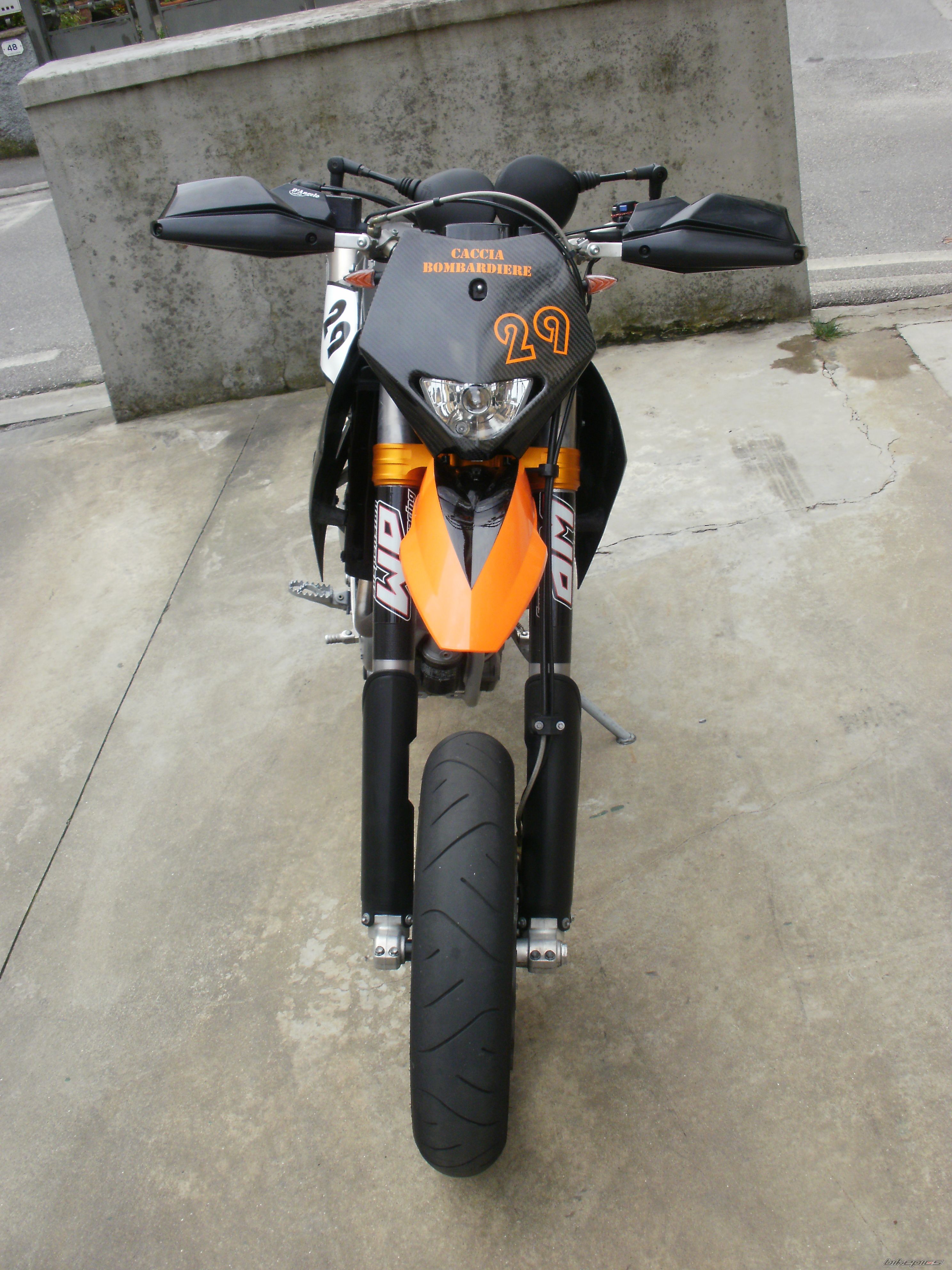 Photo 1978332