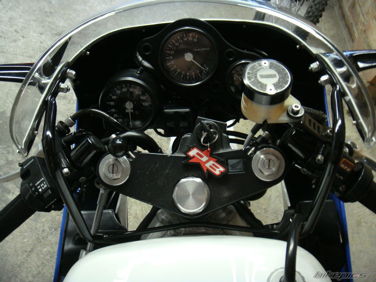 Photo 1978368