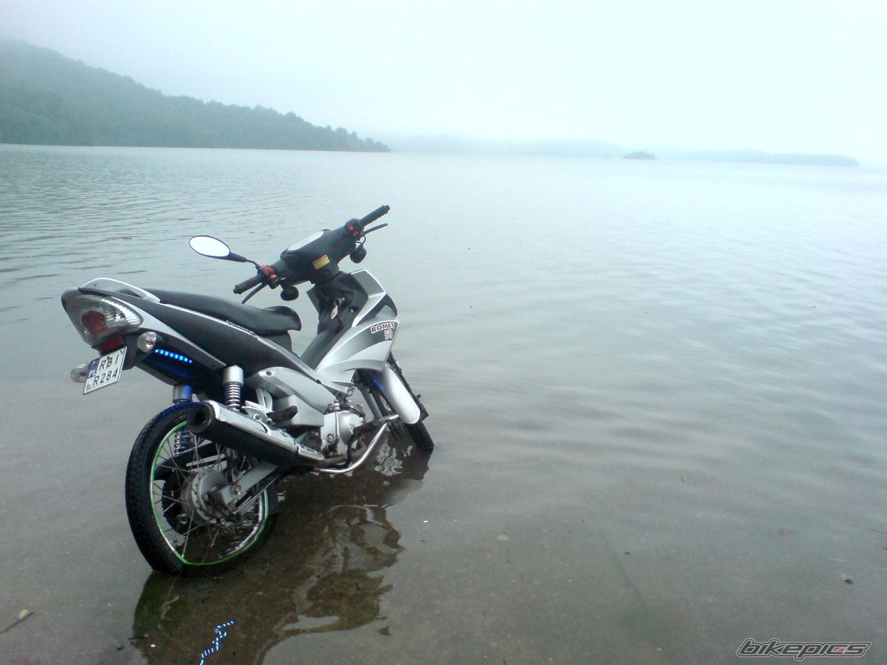 Photo 1978680