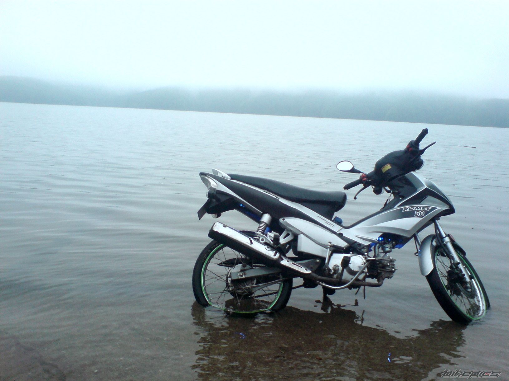 Photo 1978688