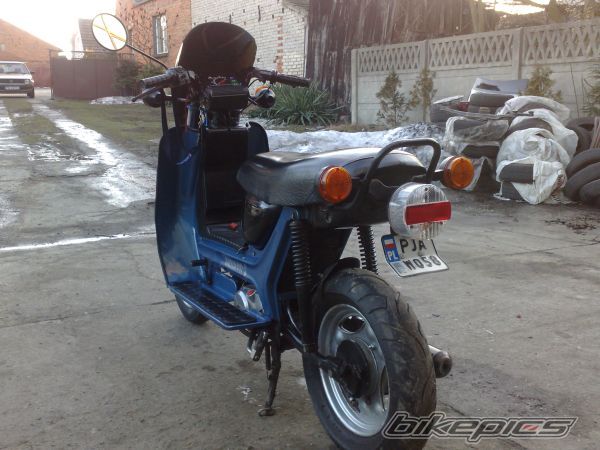 Photo 1978843