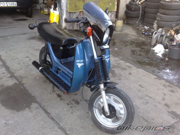 Photo 1978846