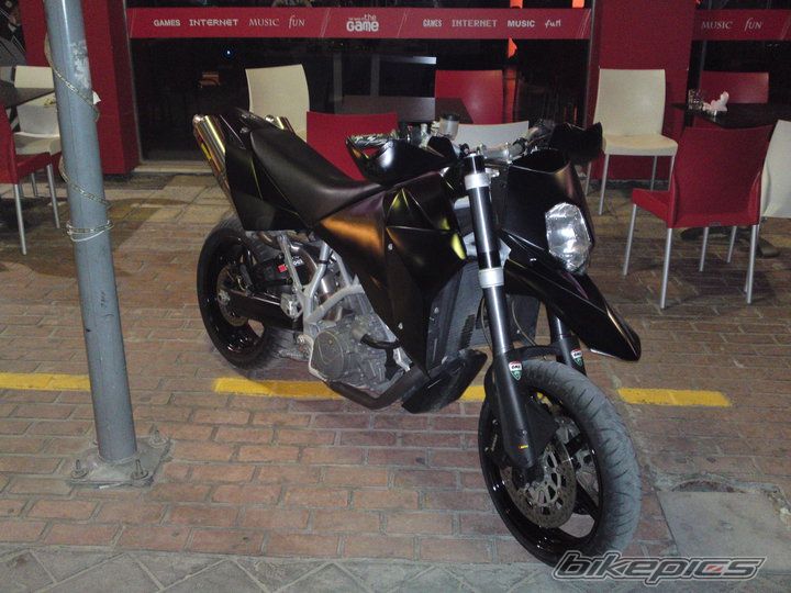 Photo 1978939