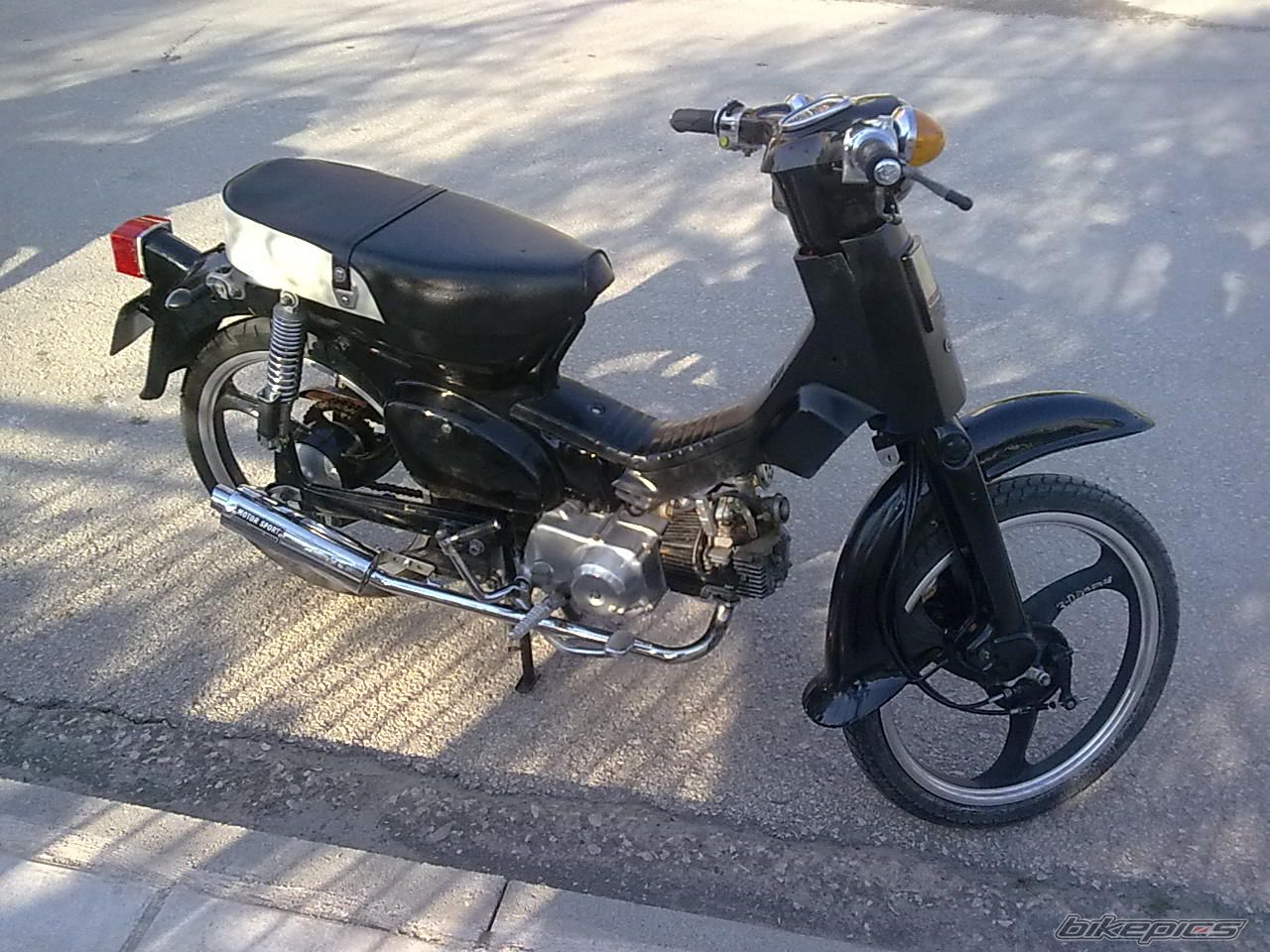 Photo 1979585