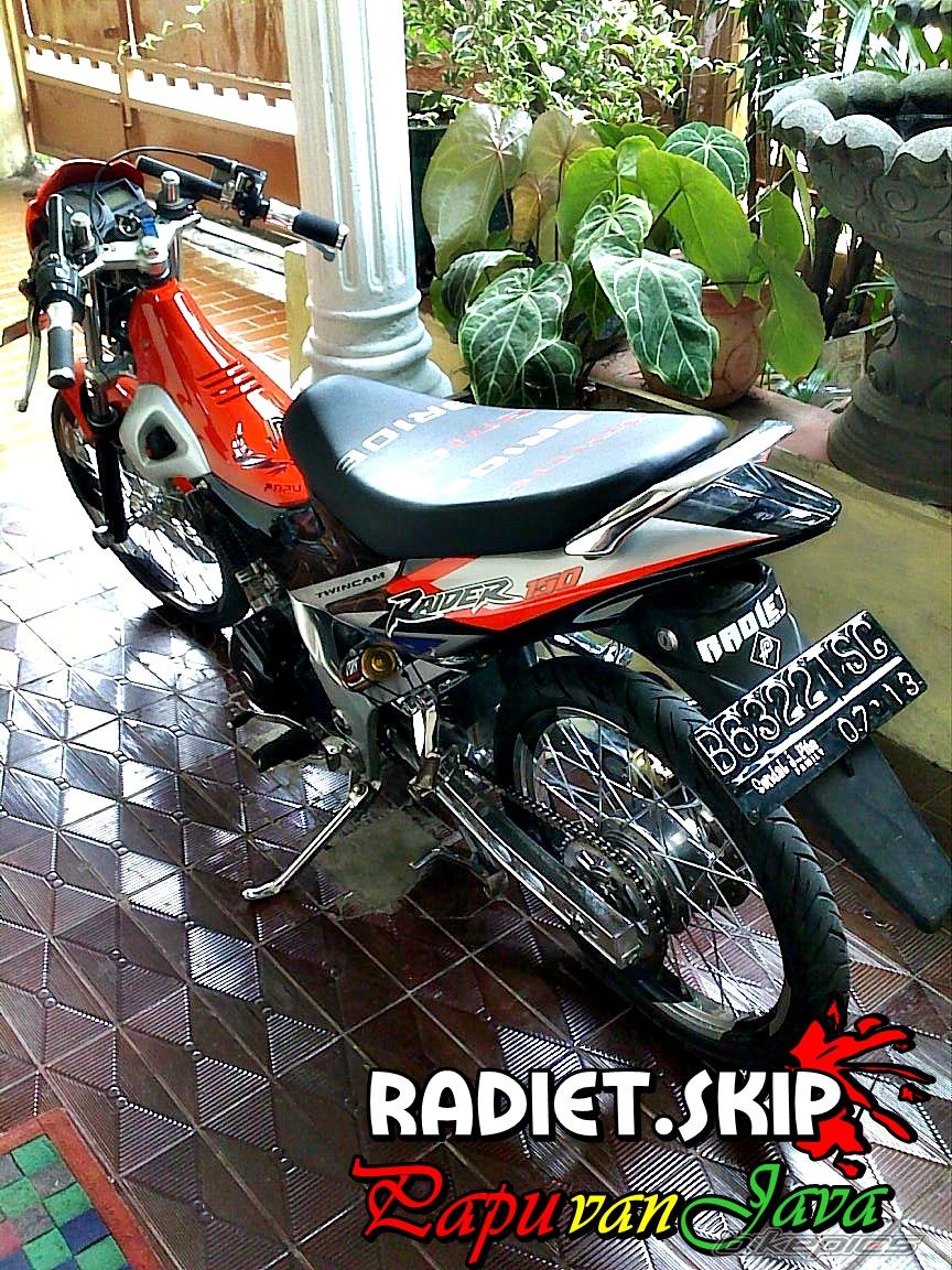 Photo 1979880