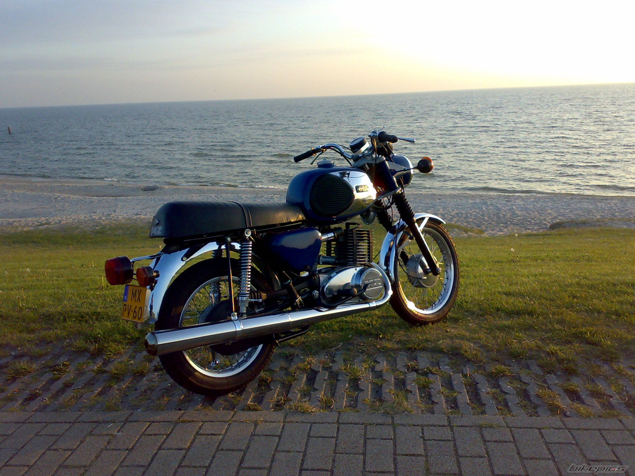Photo 1979919