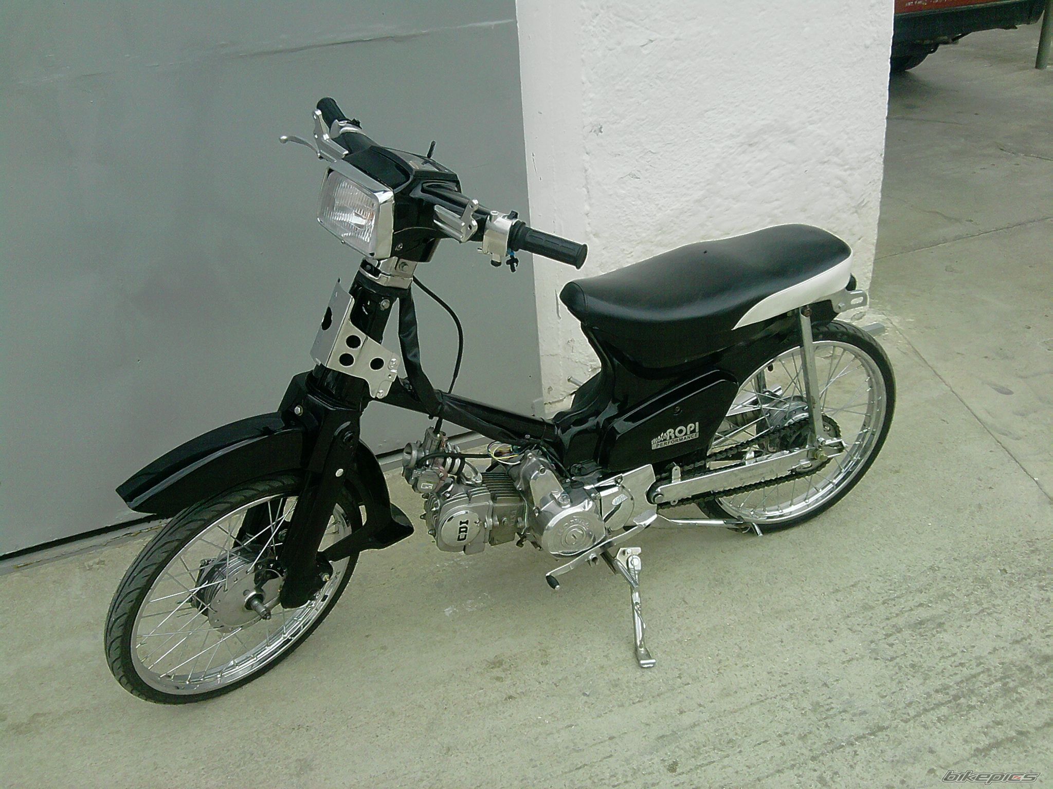 Photo 1980791