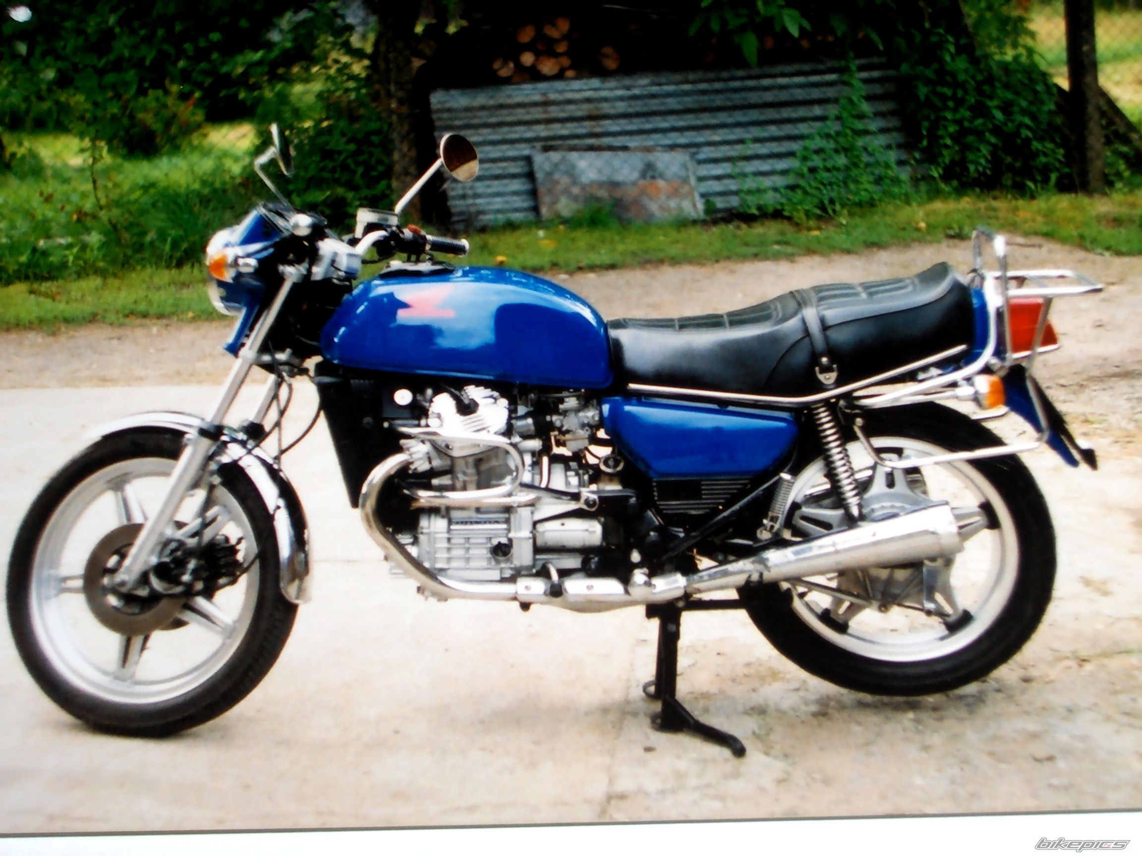 Photo 1981136