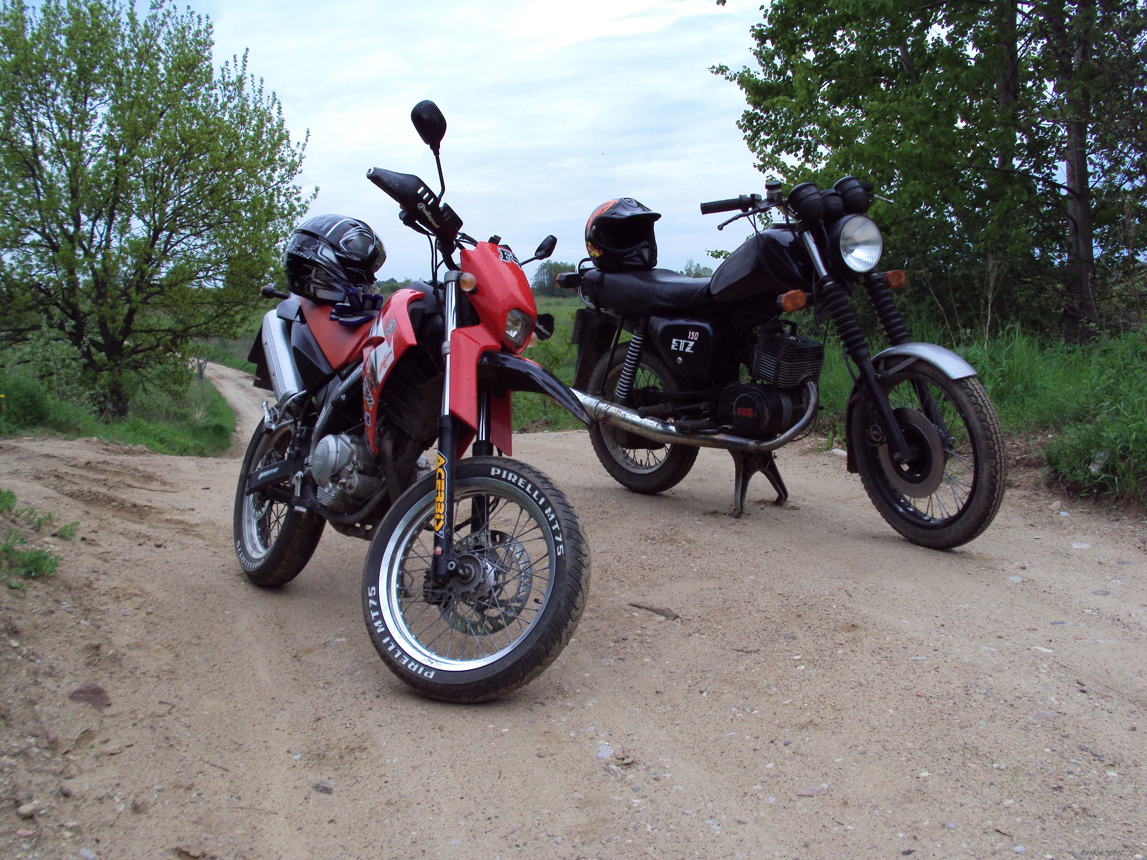 Bike Photo 1981543