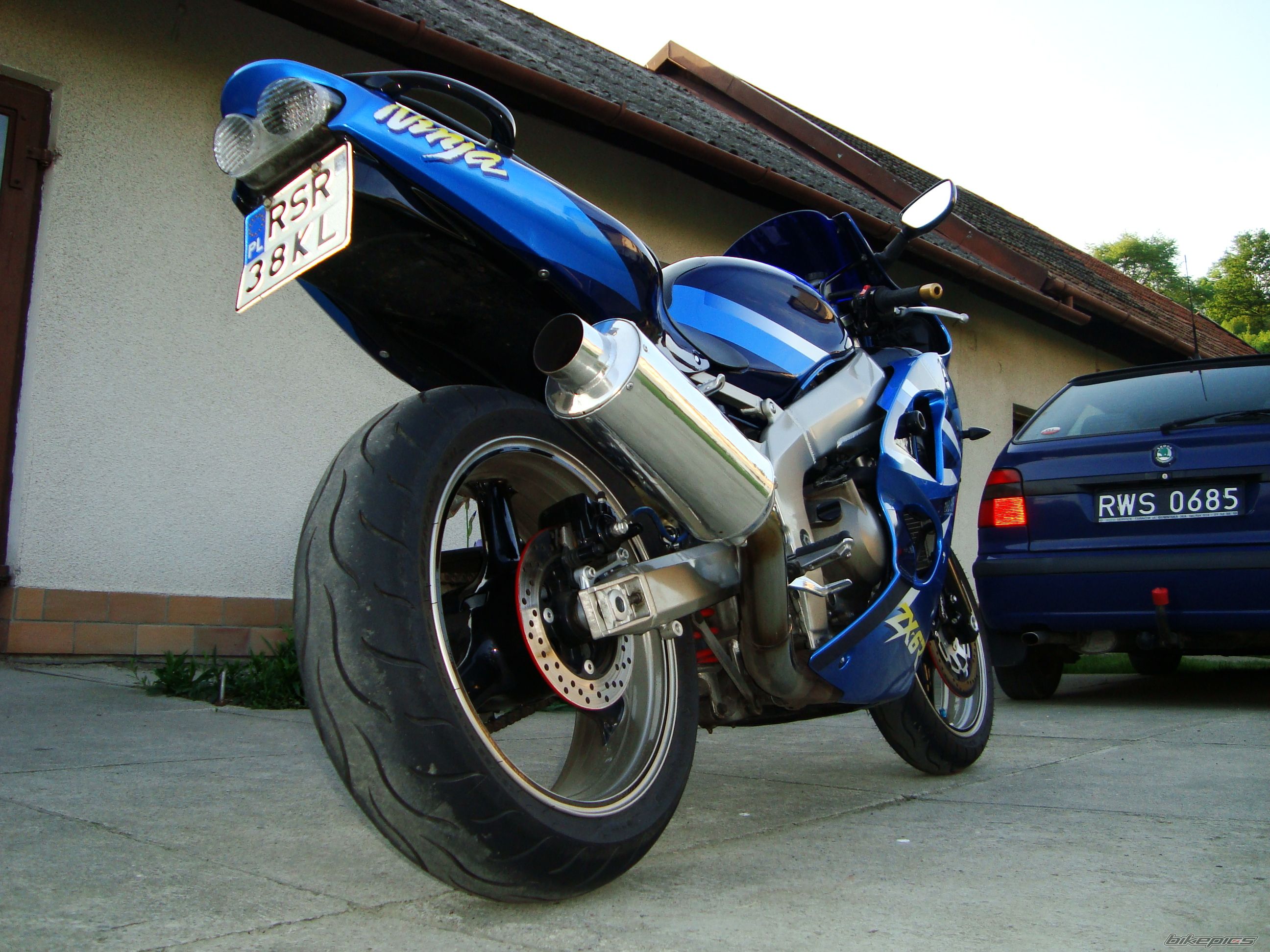 Photo 1982336