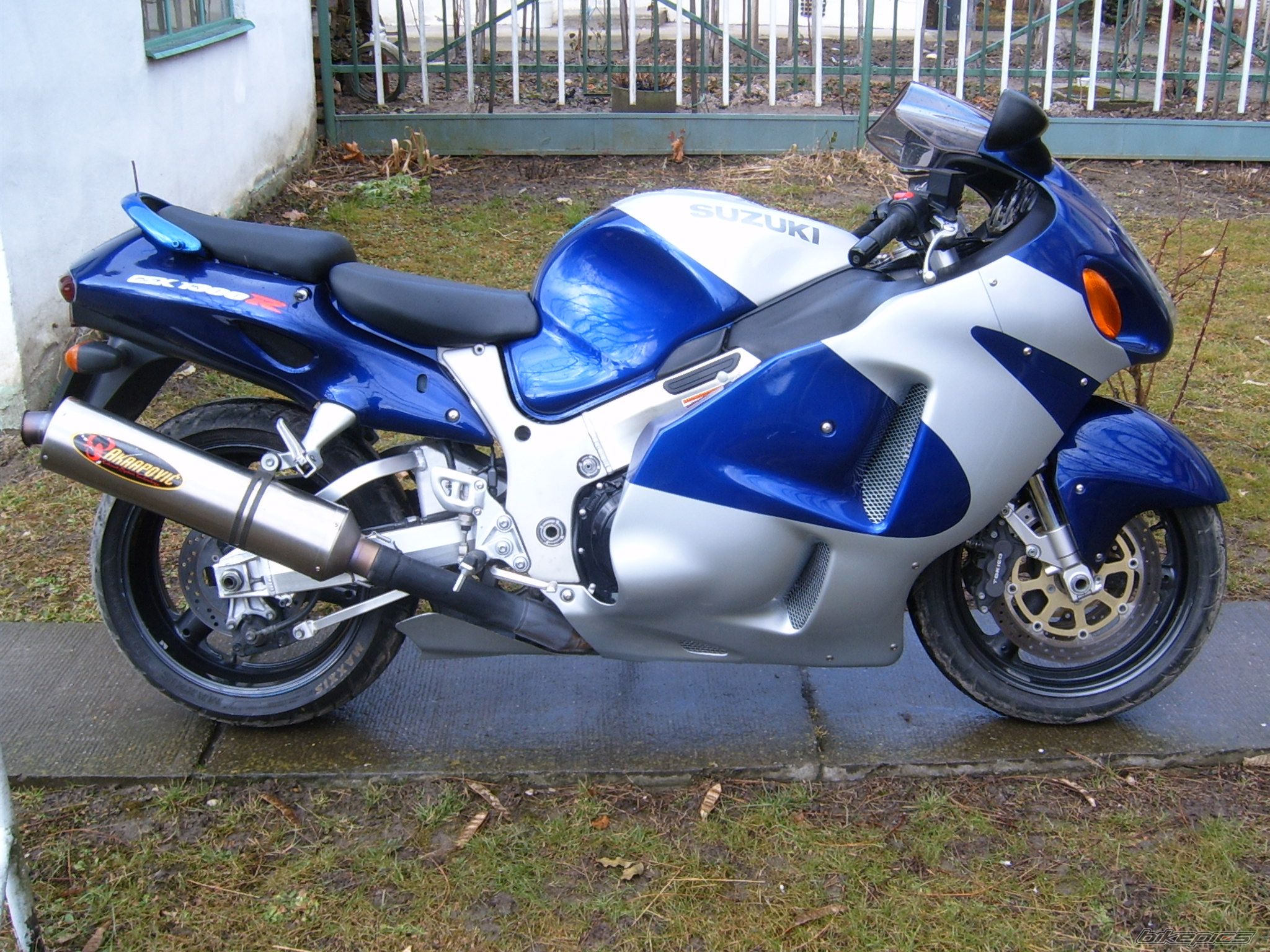 Photo 1983001