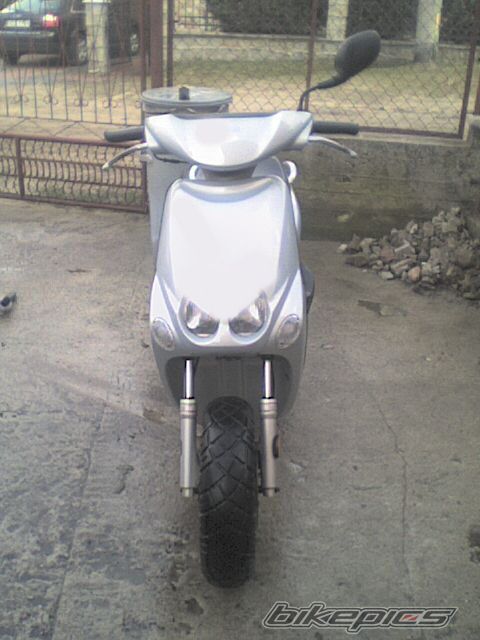 Photo 1983075