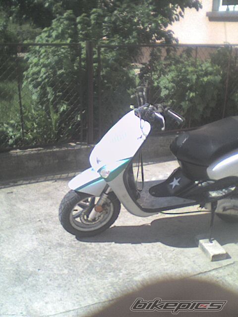 Photo 1983136