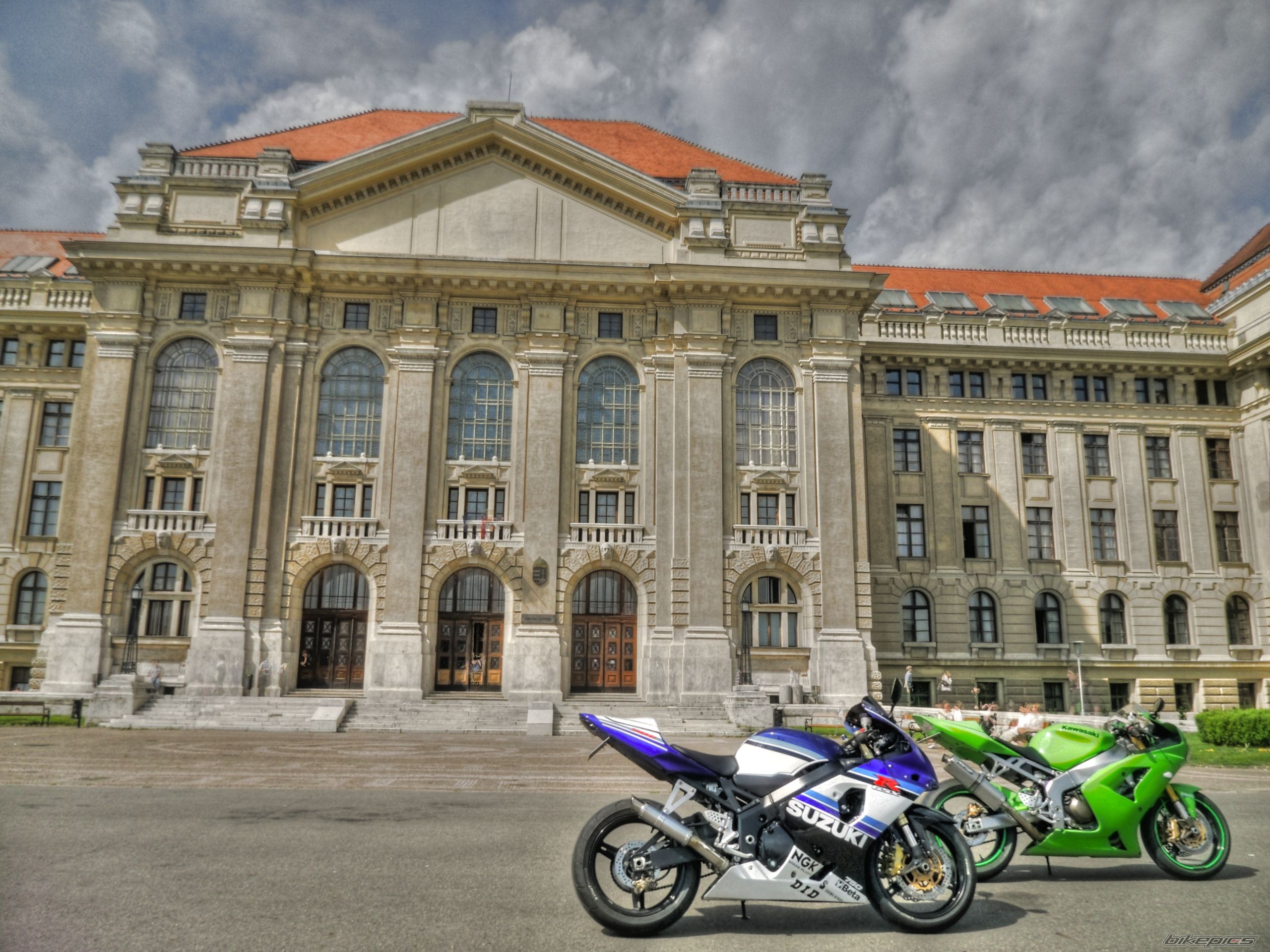 Bike Photo 1983223