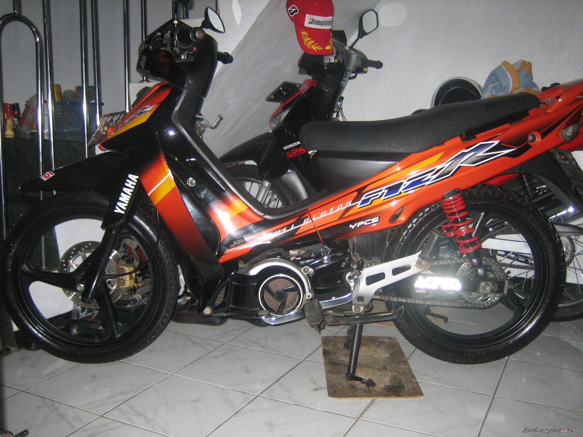 Photo 1983817