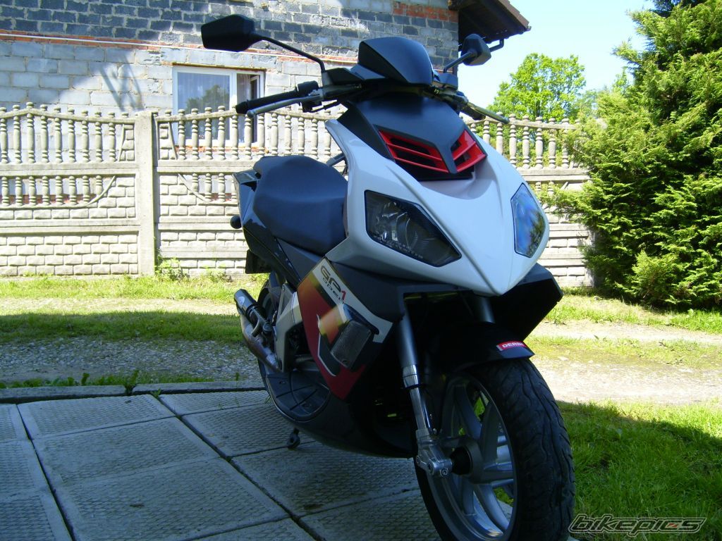 Photo 1984882