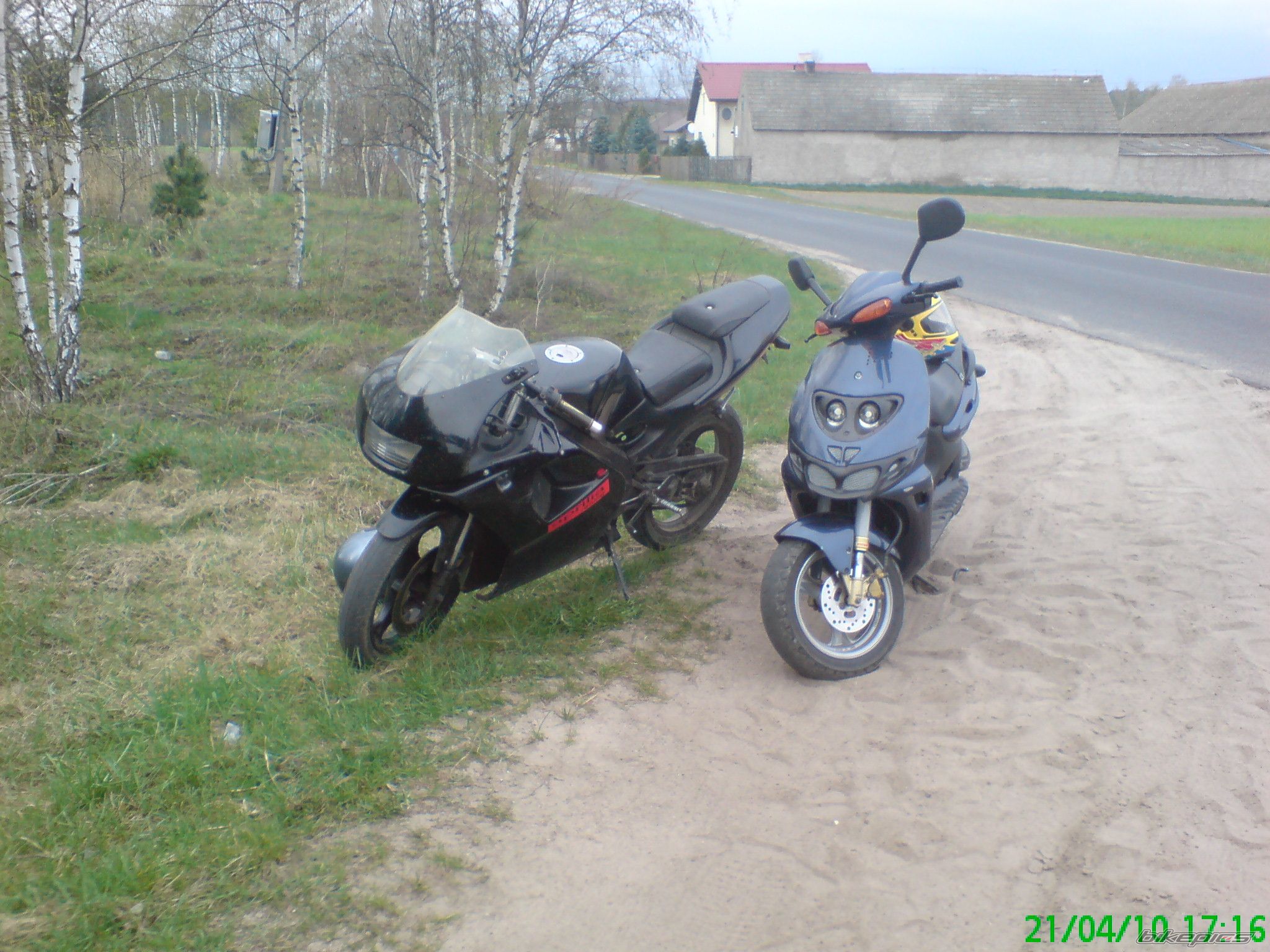 Bike Photo 1984975